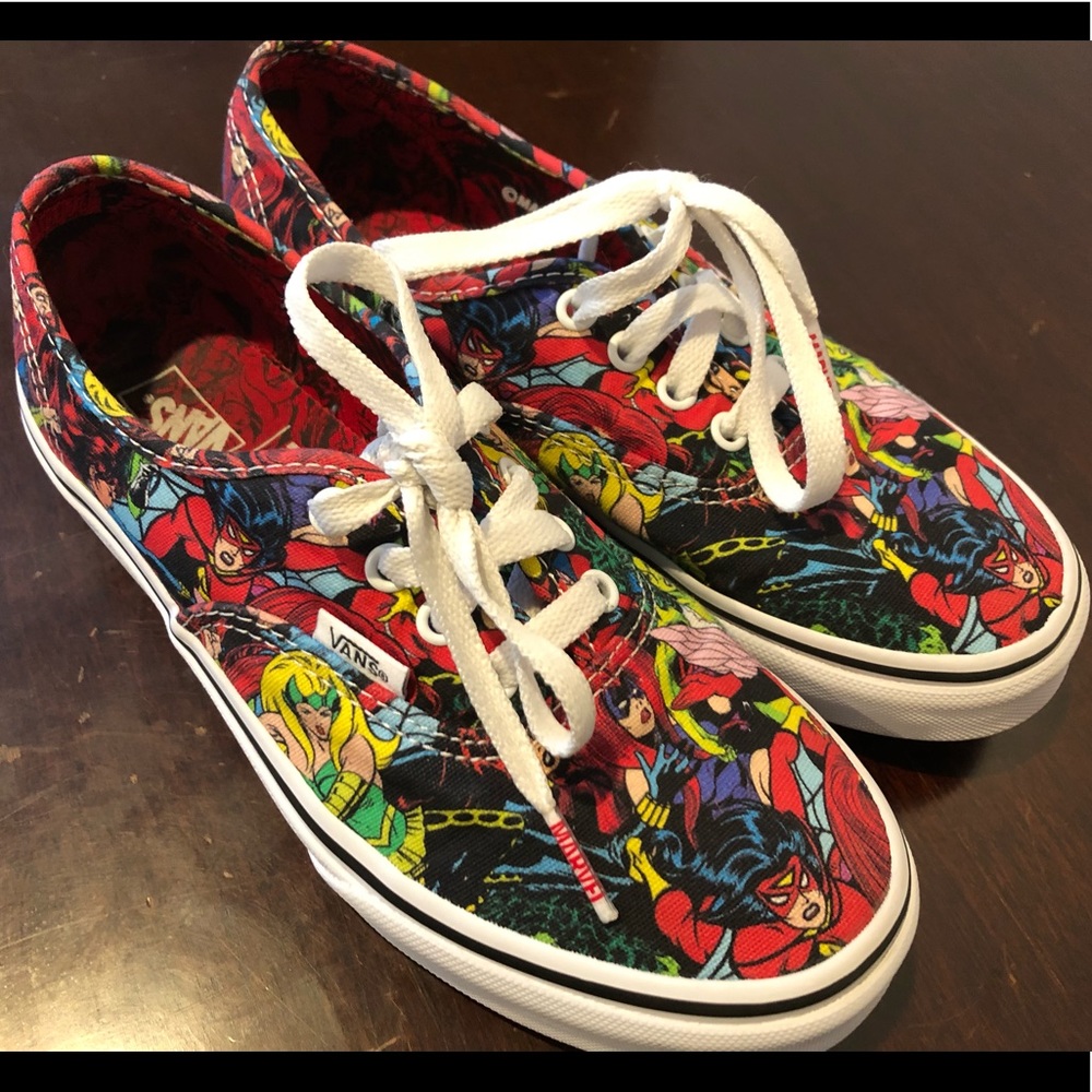 Marvel Vans kid size 4